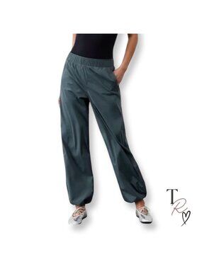 Athleta NWT Rise Wind Pant Gray Lightweight Wide Leg or Joggers Size Medium TALL